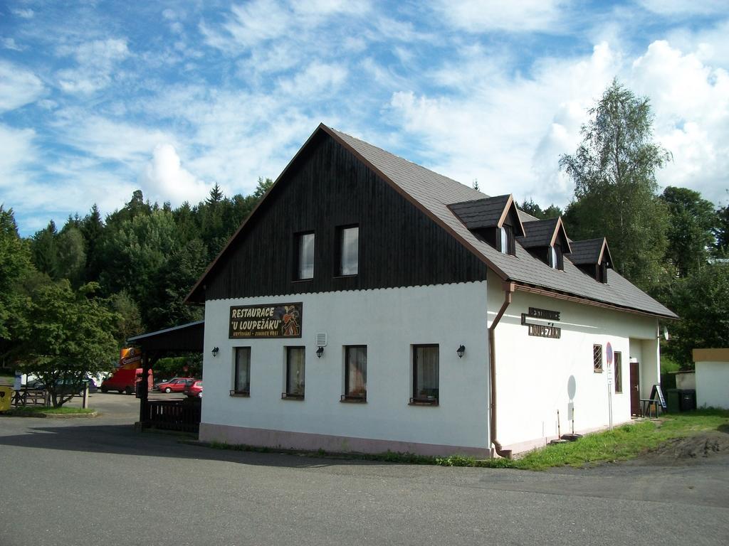 Pension U Loupezaku Hotel Jetrichovice  ภายนอก รูปภาพ