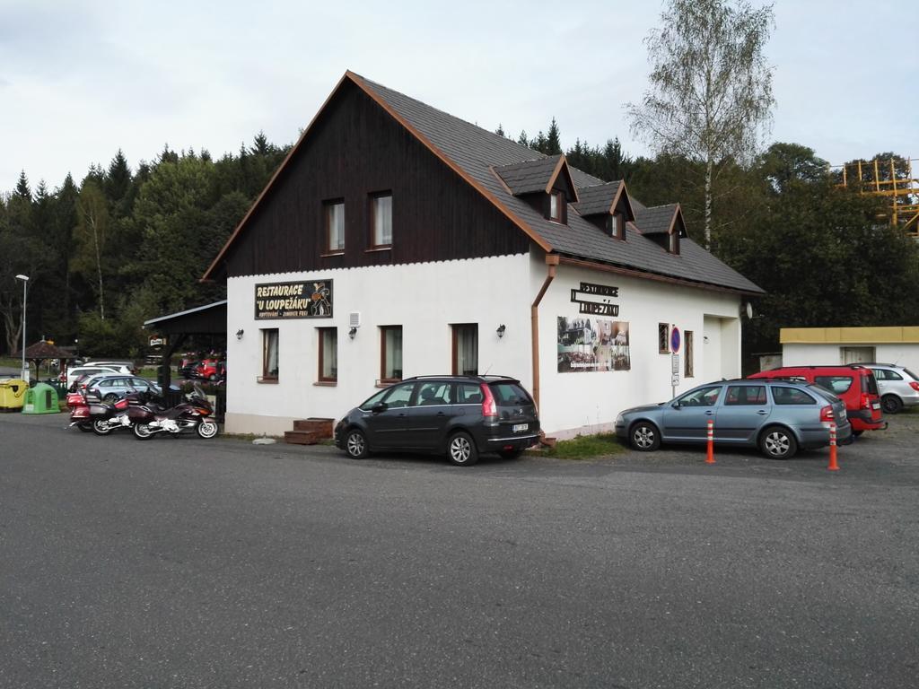 Pension U Loupezaku Hotel Jetrichovice  ภายนอก รูปภาพ